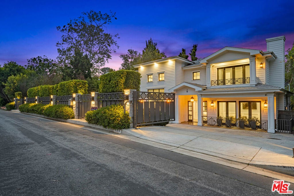 126 N Canyon View Drive
