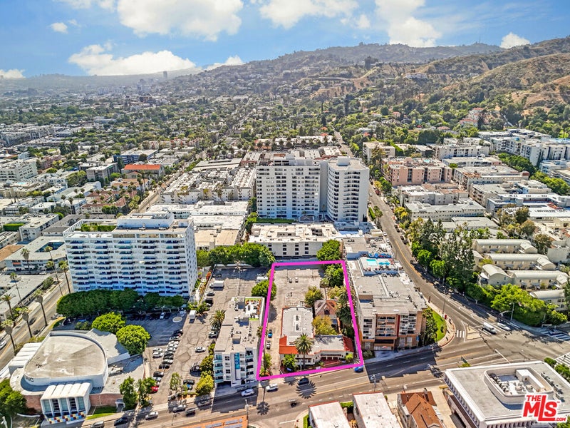 1741 N La Brea Avenue