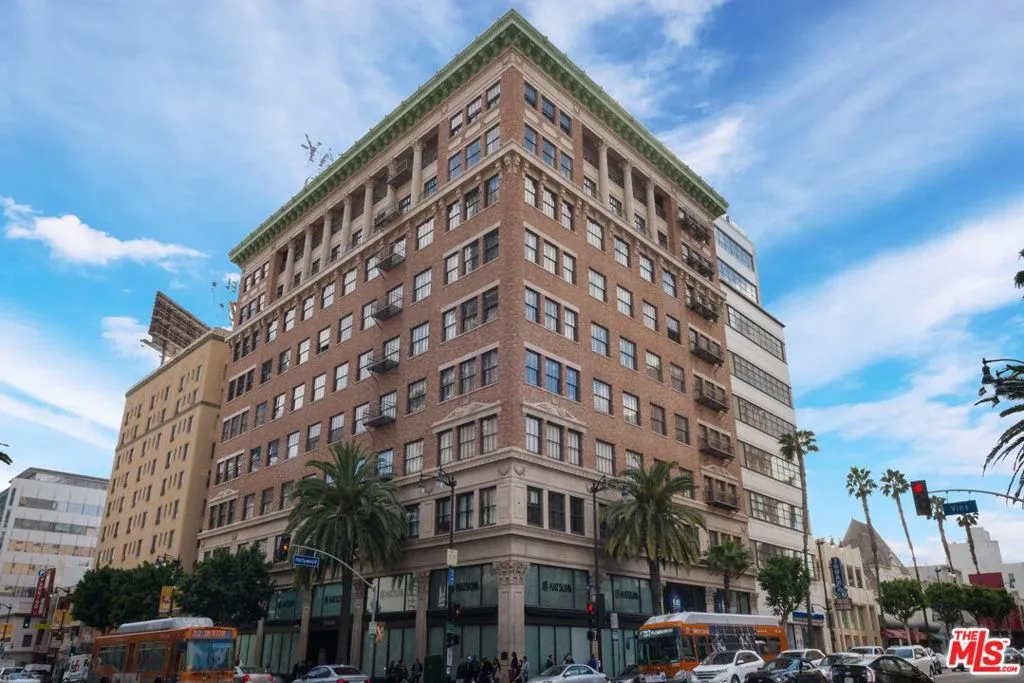 Los Angeles, California 90028, United States, 1 Bedroom Bedrooms, ,2 BathroomsBathrooms,Residential,Active,171706