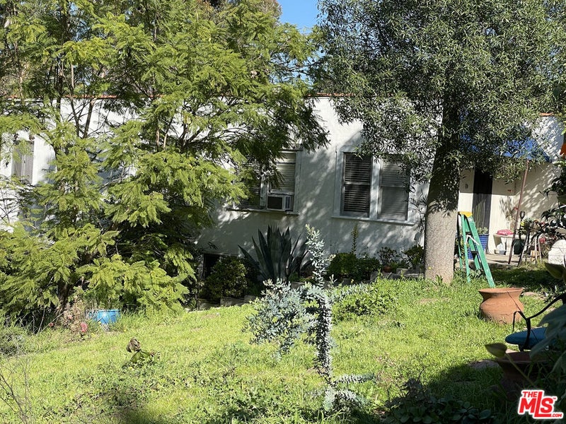 3754 Fredonia Drive
