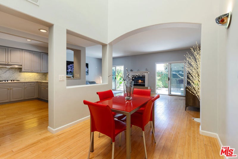 6435 Zumirez Drive 14
