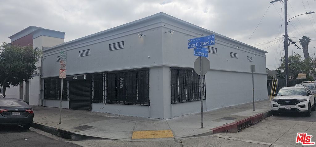 3700 E Cesar E Chavez Avenue