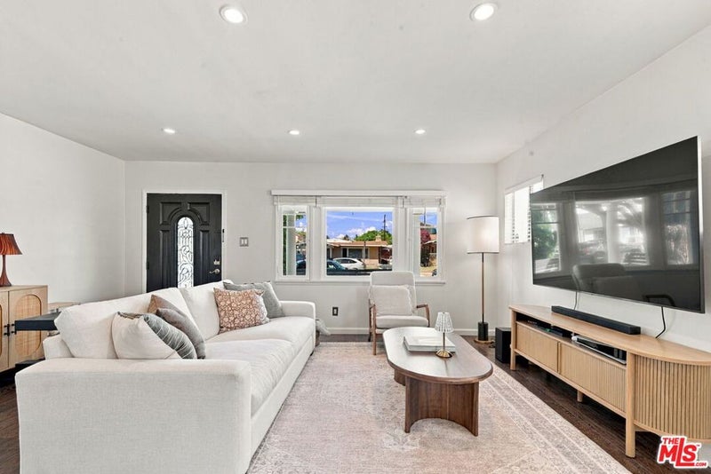 1842 W 42nd Street