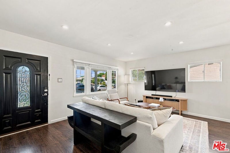 1842 W 42nd Street