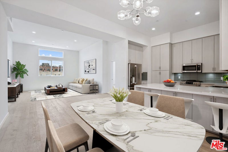 1746 Garfield Place 302