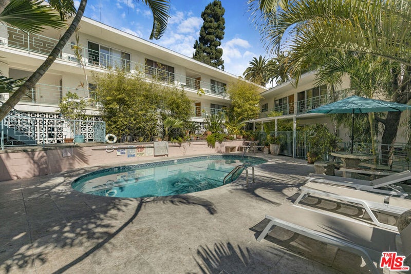 1959 Grace Avenue
