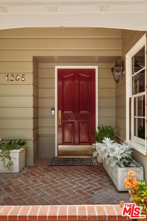 Properties 1 1265 Inverness Drive