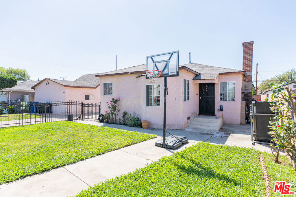 6631 El Selinda Avenue