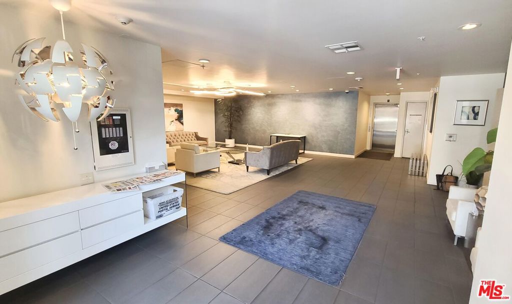 436 S Virgil Avenue 209