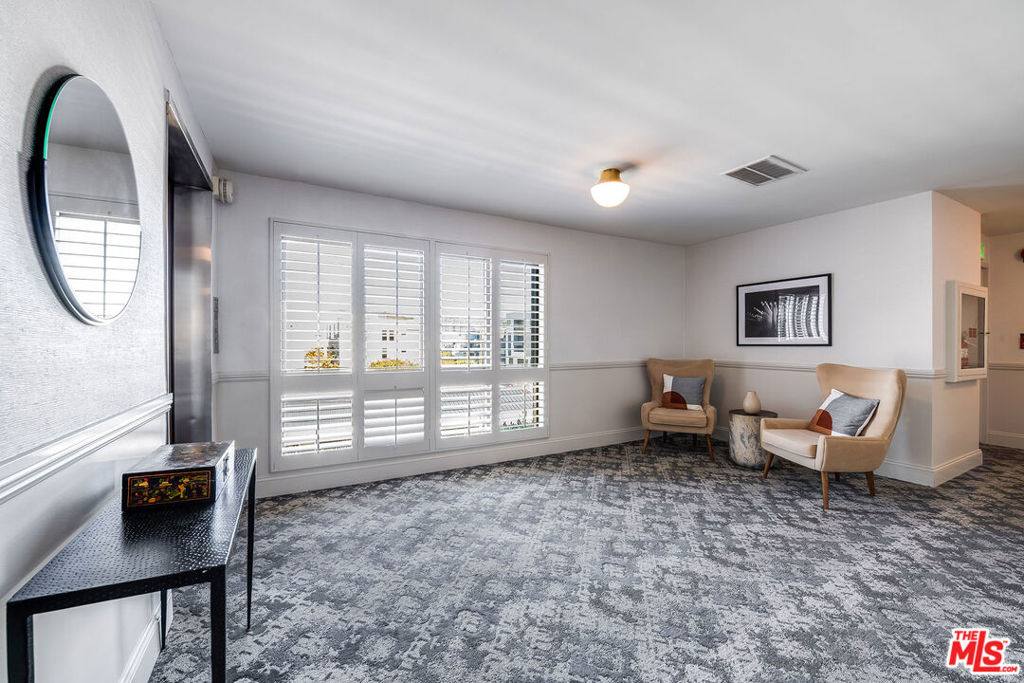 647 Wilcox Avenue 3G