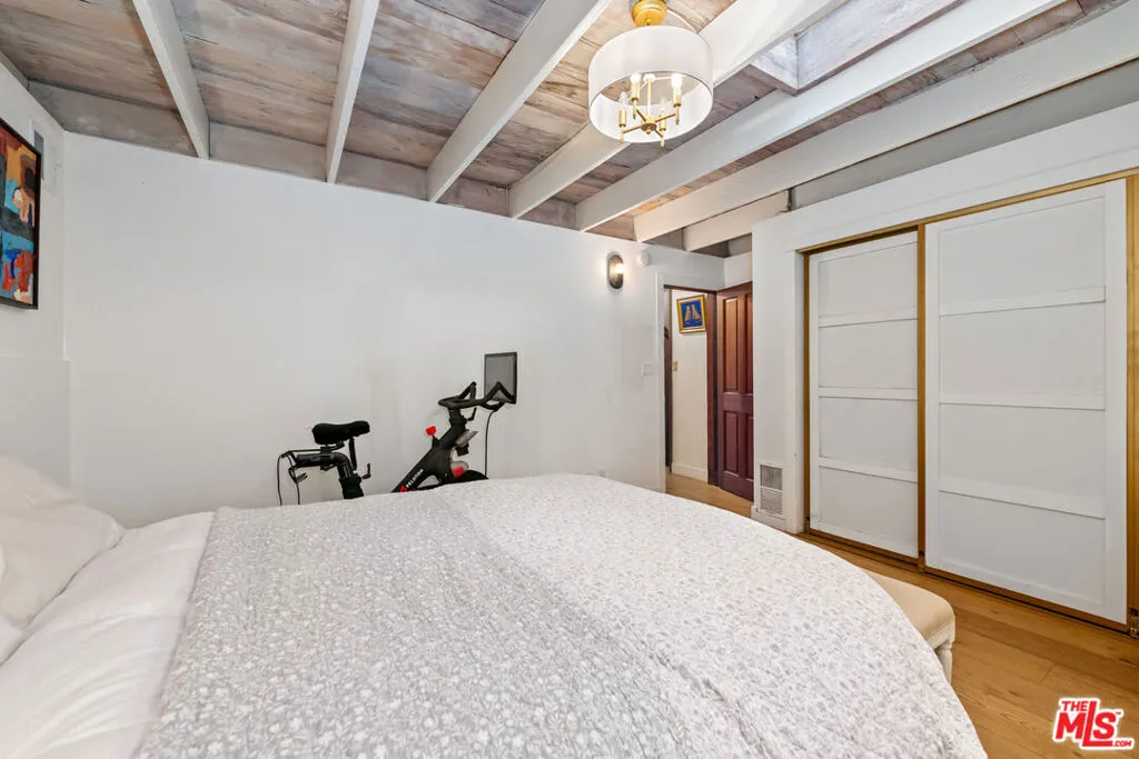 Santa Monica, California 90402, United States, 3 Bedrooms Bedrooms, ,4 BathroomsBathrooms,Residential,Active,235386
