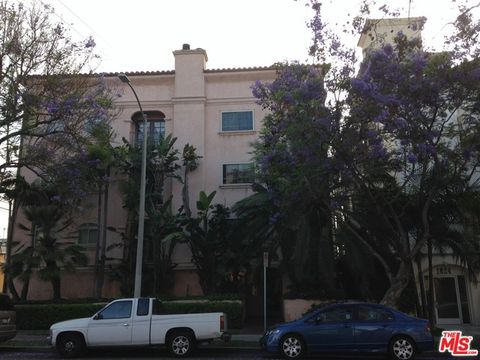 1818 Greenfield Avenue 101-302 Los Angeles CA 90025
