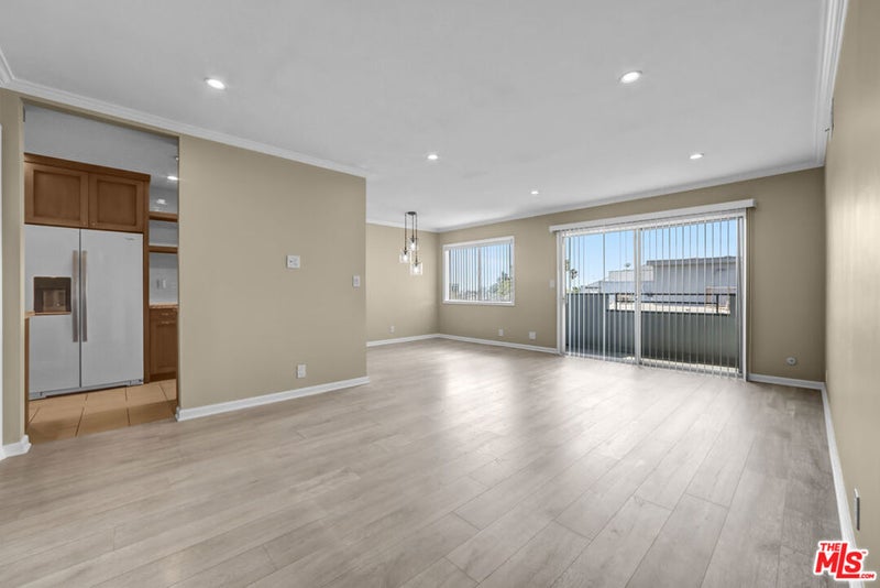 1250 N Kings Road 506