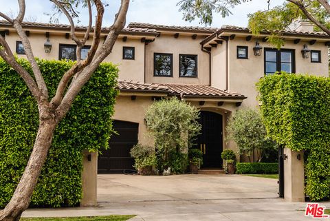 11432 Aqua Vista Street Studio City CA 91604