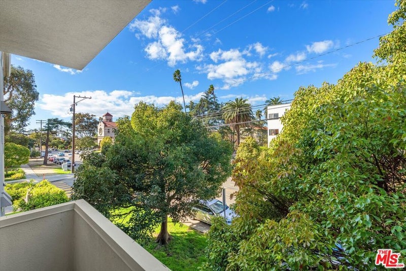 1101 Lincoln Boulevard 5
