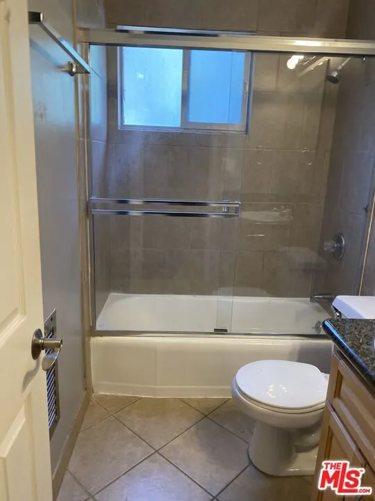 Los Angeles, California 90025, United States, 1 Bedroom Bedrooms, ,1 BathroomBathrooms,Residential,Active,226449