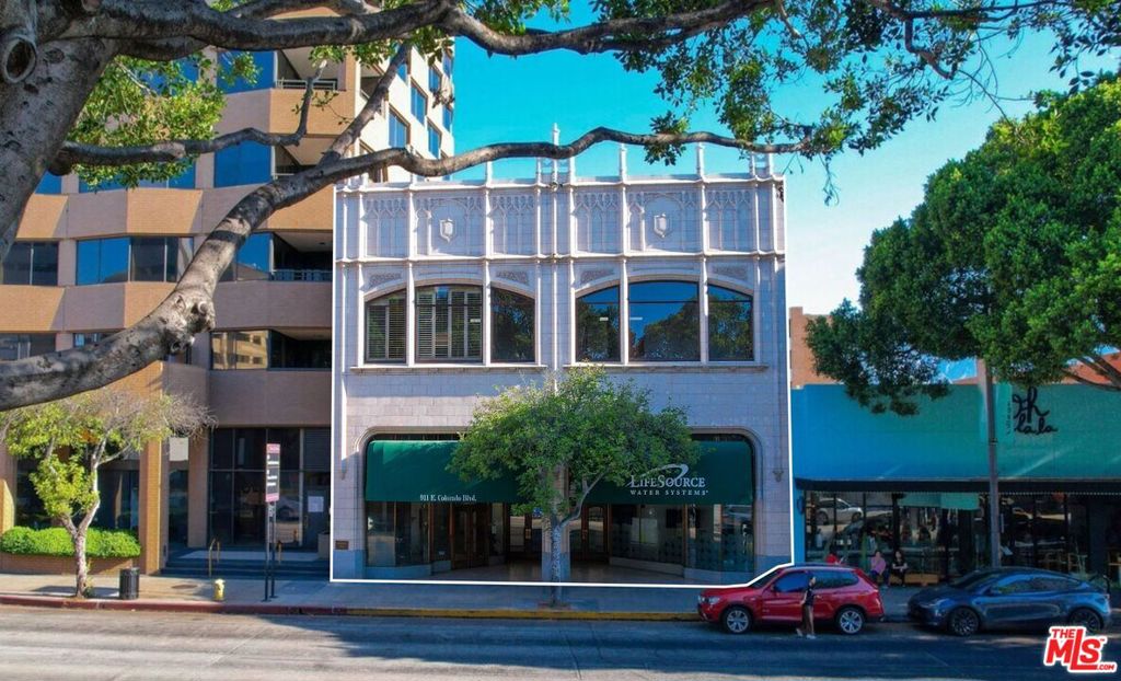 911 E Colorado Boulevard