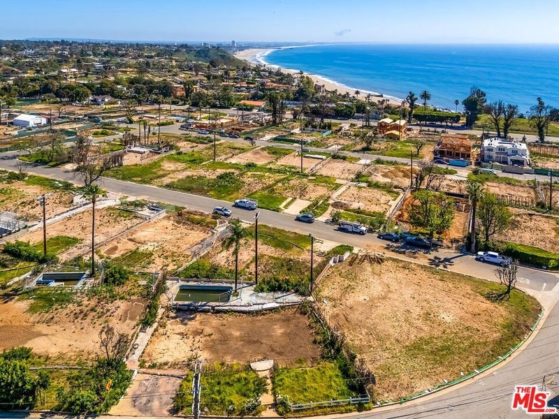16918 Marquez Avenue