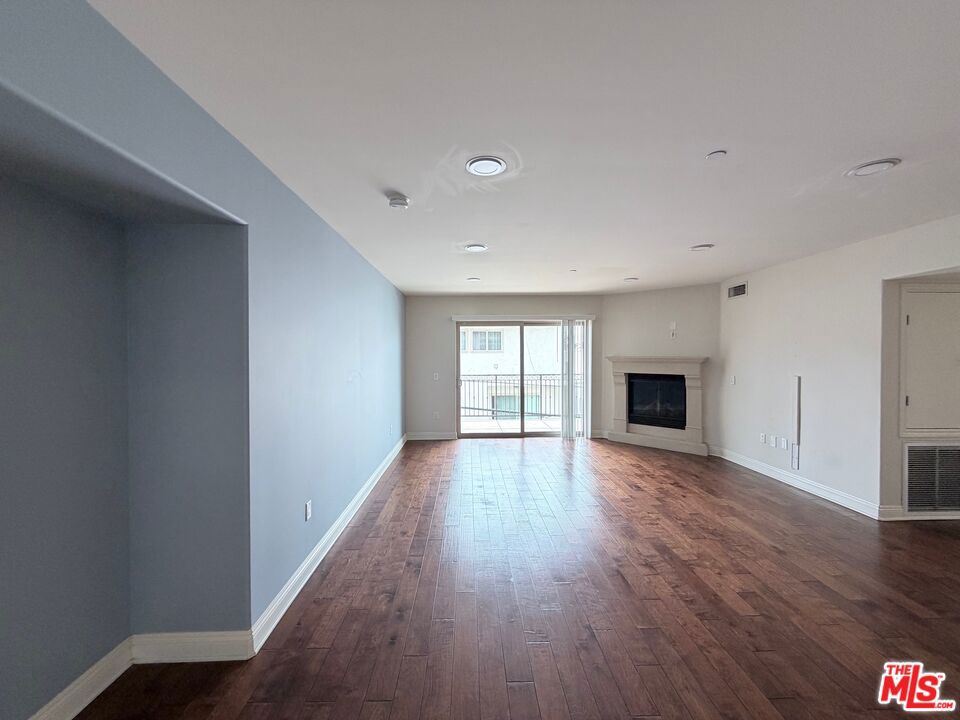 8238 W Manchester Avenue 308