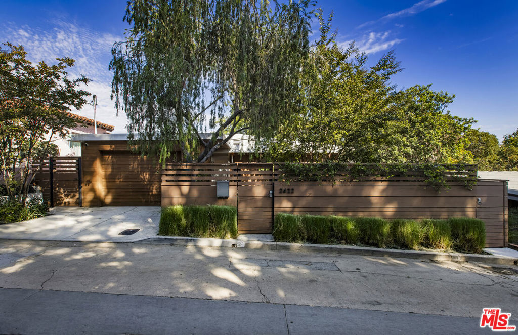 2422 Claremont Avenue