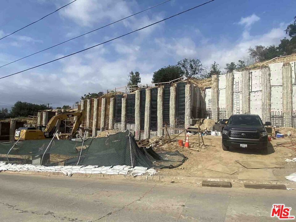 2350 Lake Shore Avenue