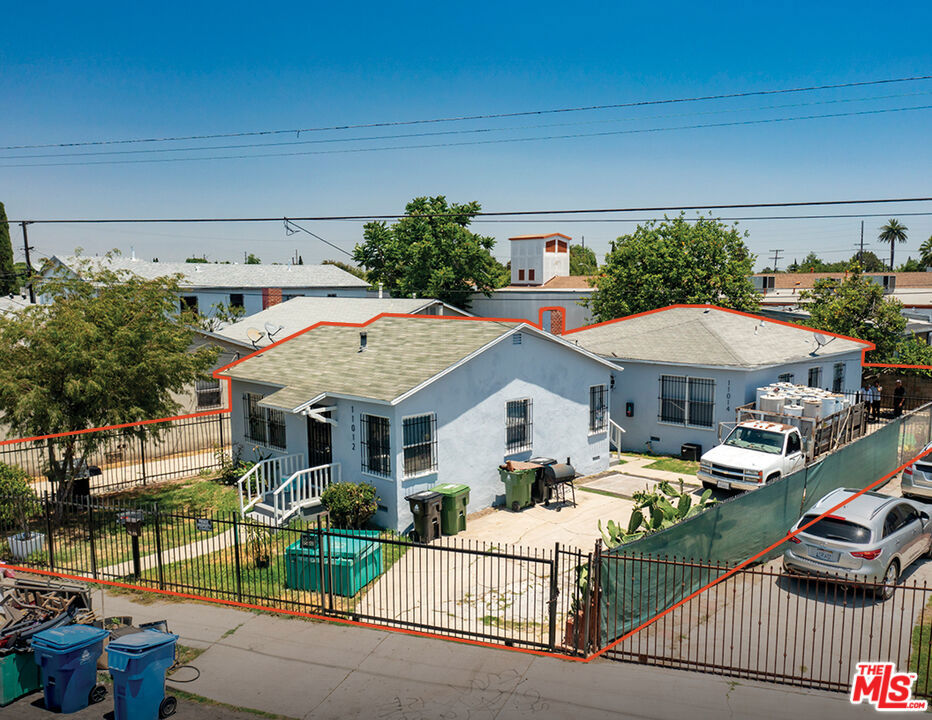 11012 Willowbrook Avenue