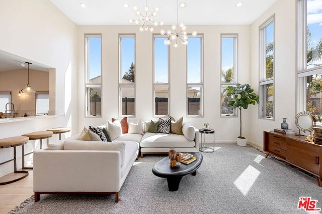 3910 Berryman Avenue, Los Angeles