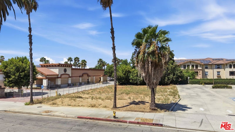 1447 S Garey Ave