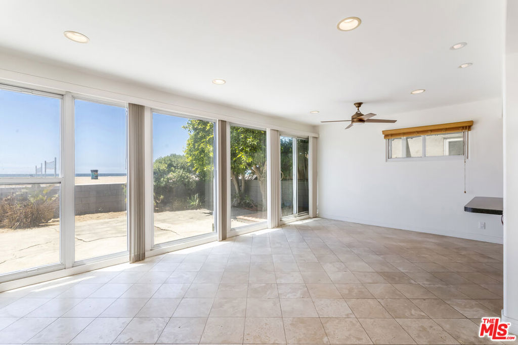 Properties 3 7045 Trolleyway