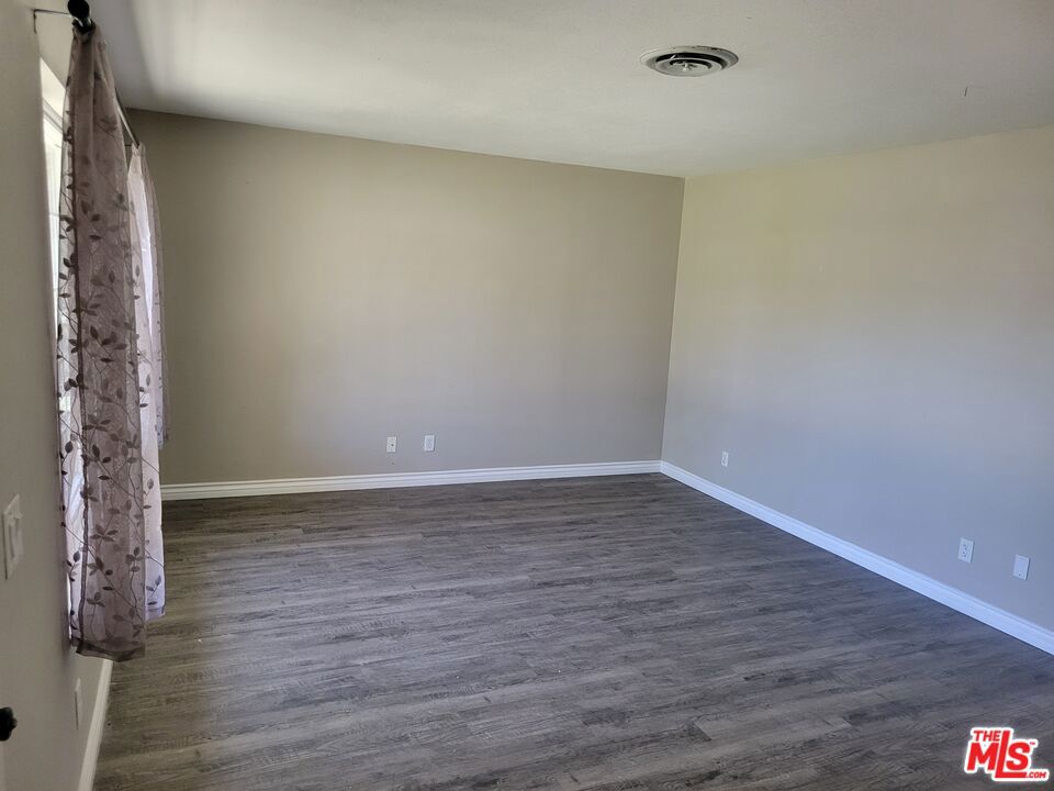 4080 Trevor Lane