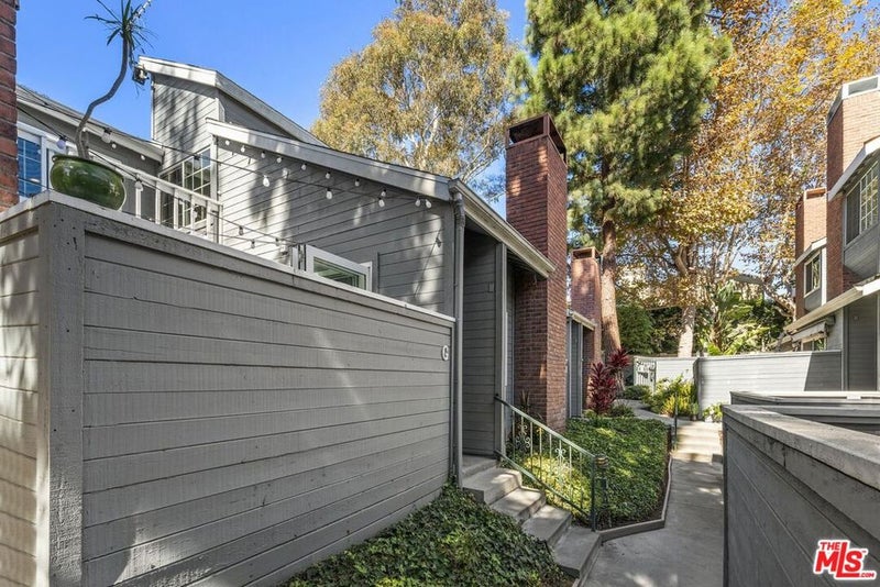 1917 Nelson Avenue G