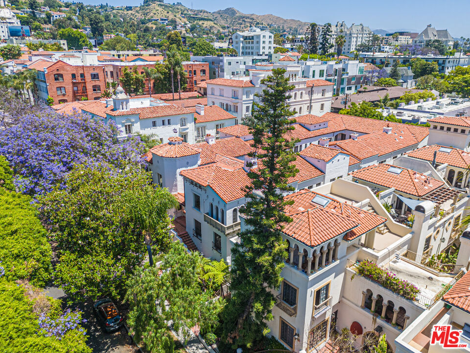 Properties 3 1320 N Harper Avenue