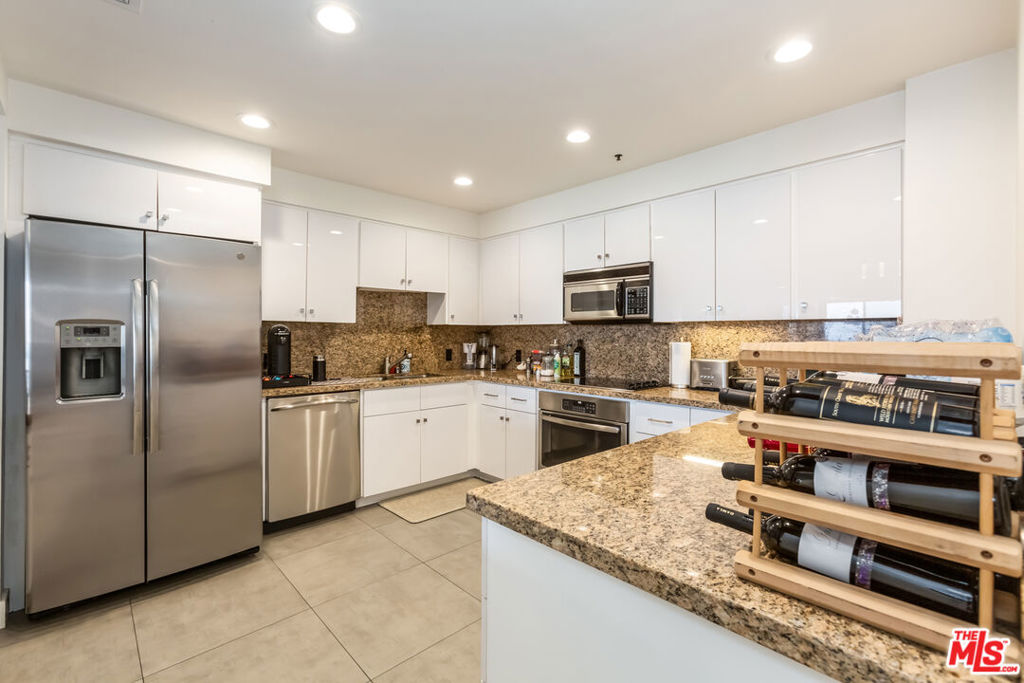10445 Wilshire Boulevard 1806