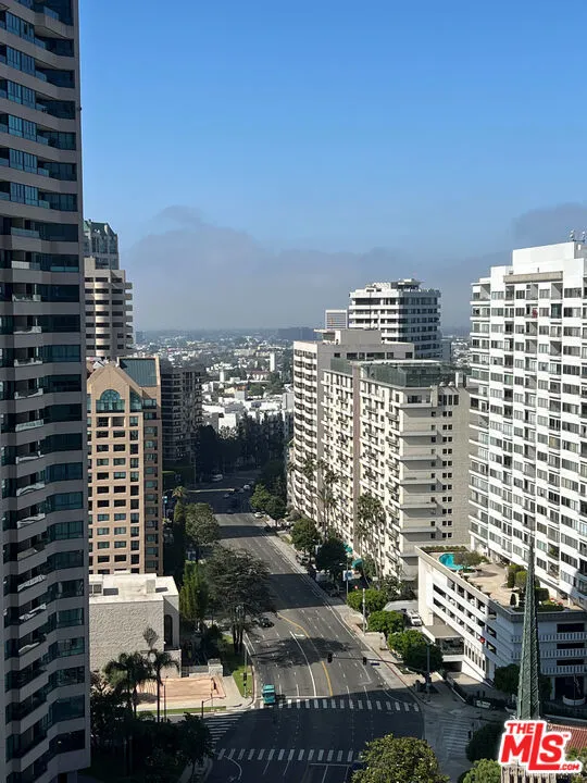 Los Angeles, California 90024, United States, 2 Bedrooms Bedrooms, ,2 BathroomsBathrooms,Residential,Active,225440