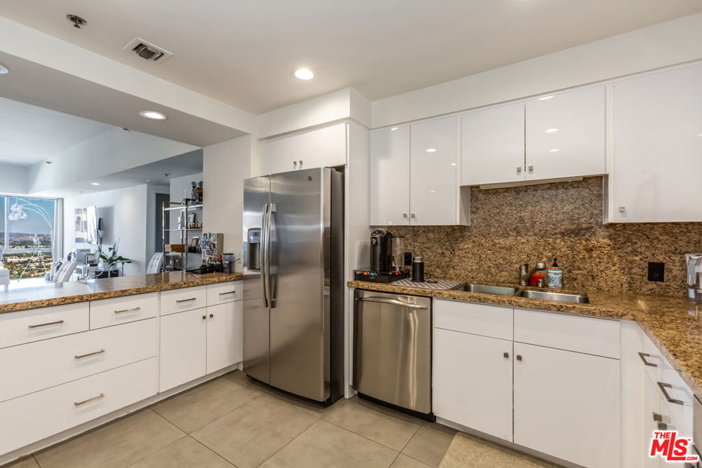 10445 Wilshire Boulevard 1806