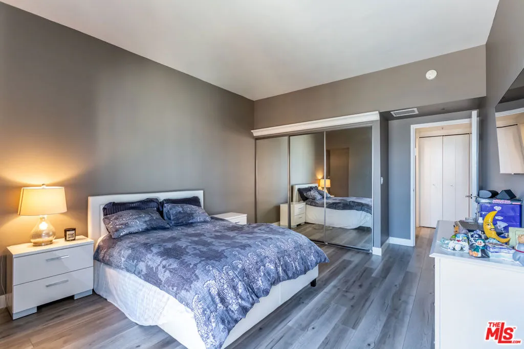 Los Angeles, California 90024, United States, 2 Bedrooms Bedrooms, ,2 BathroomsBathrooms,Residential,Active,225440