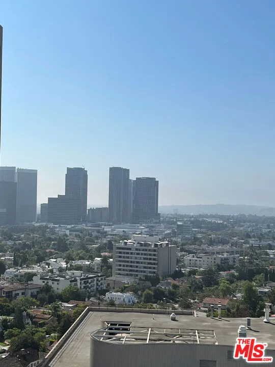 Los Angeles, California 90024, United States, 2 Bedrooms Bedrooms, ,2 BathroomsBathrooms,Residential,Active,225440