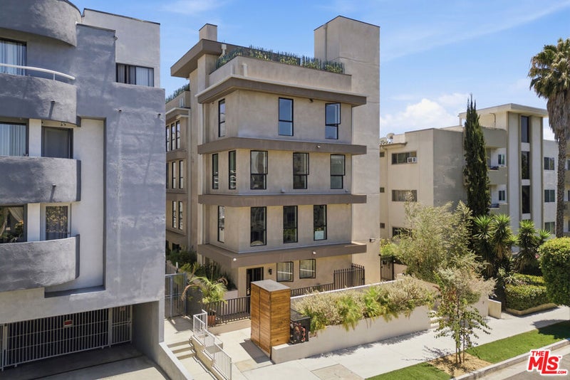 1434 N Poinsettia Place 103