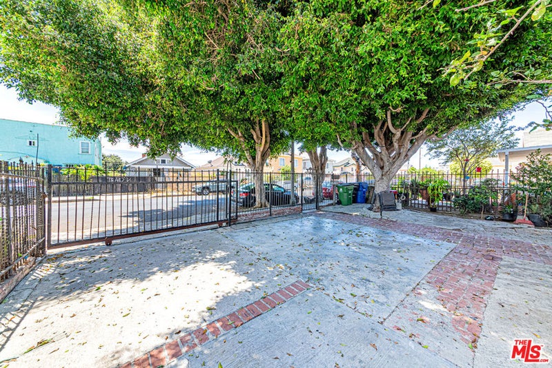 223 E 55th Street
