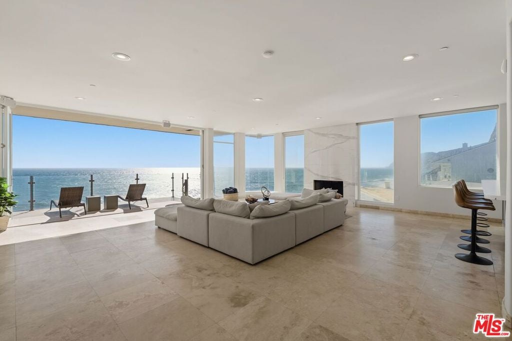 11344 Pacific Coast Highway