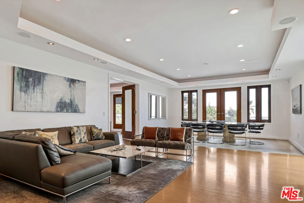 8827 Evanview Drive