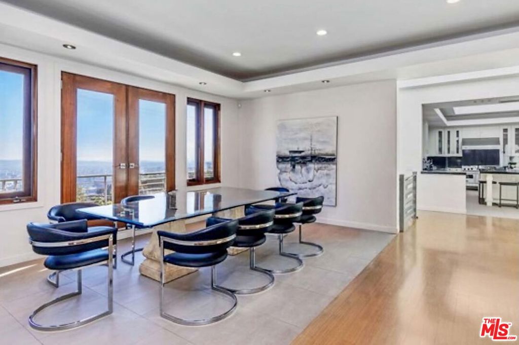 8827 Evanview Drive