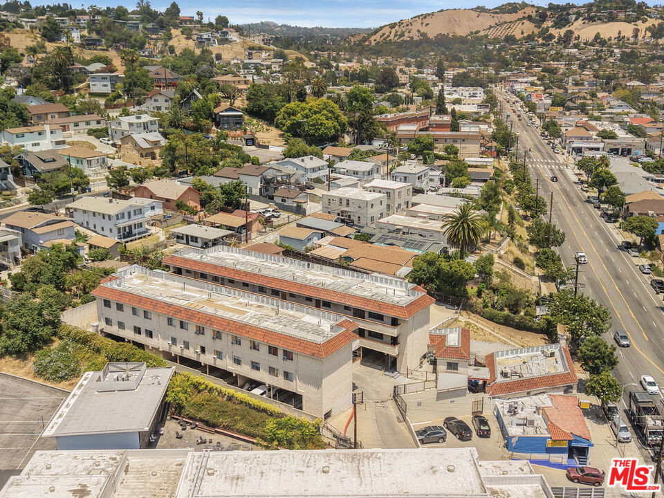 3405 N Figueroa Street