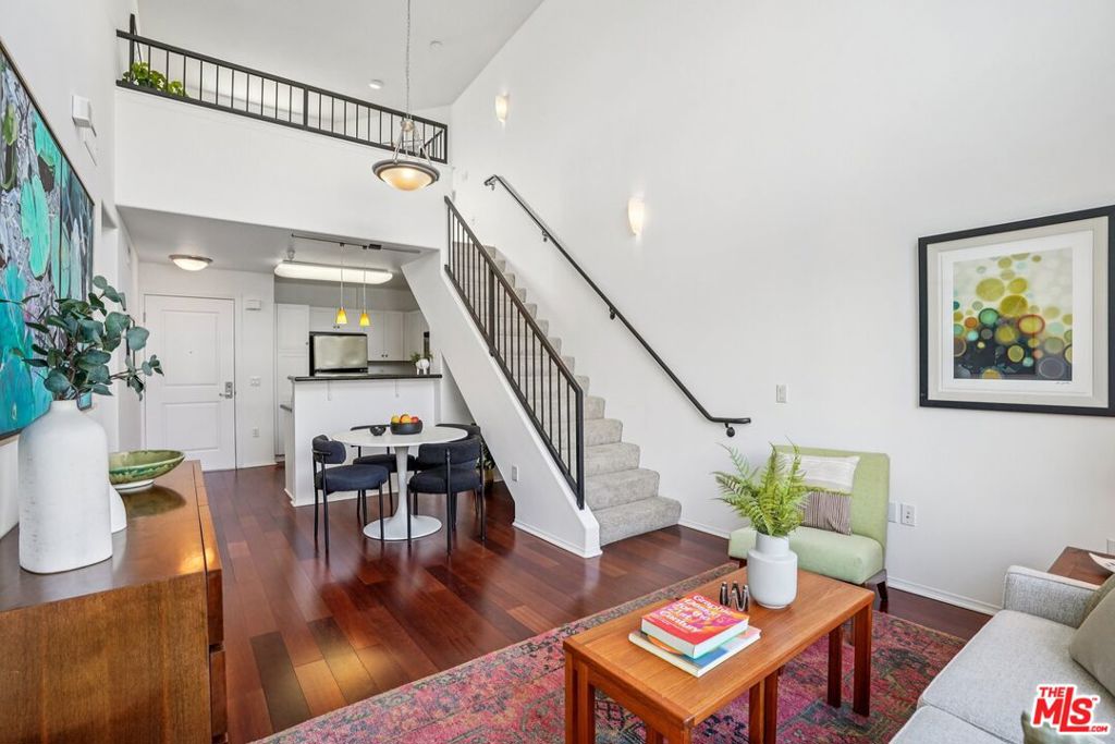 100 S Alameda Street 477