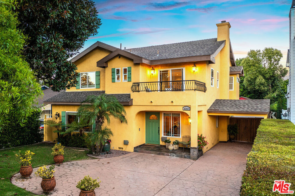 4262 Riverton Avenue