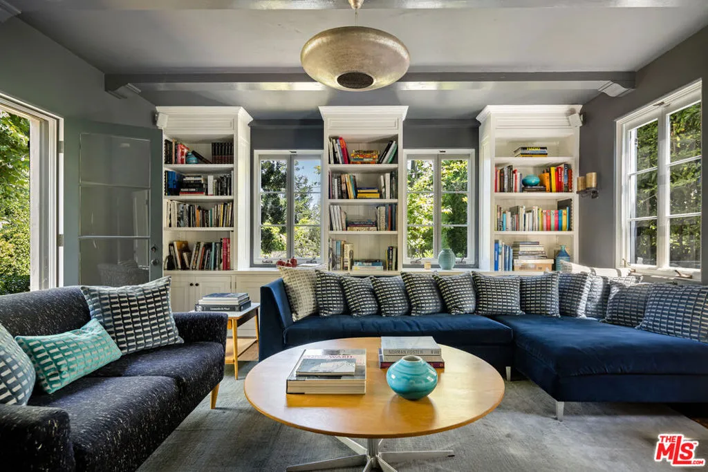 Los Angeles, California 90049, United States, 6 Bedrooms Bedrooms, ,7 BathroomsBathrooms,Residential,Active,204444