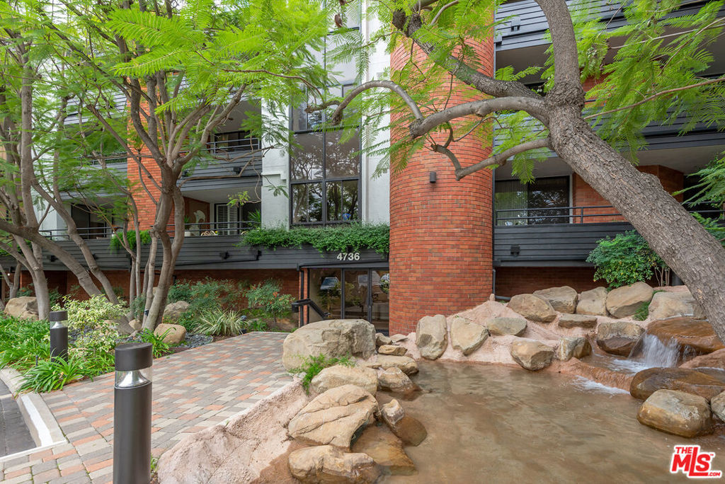 4736 Park Encino Lane 215