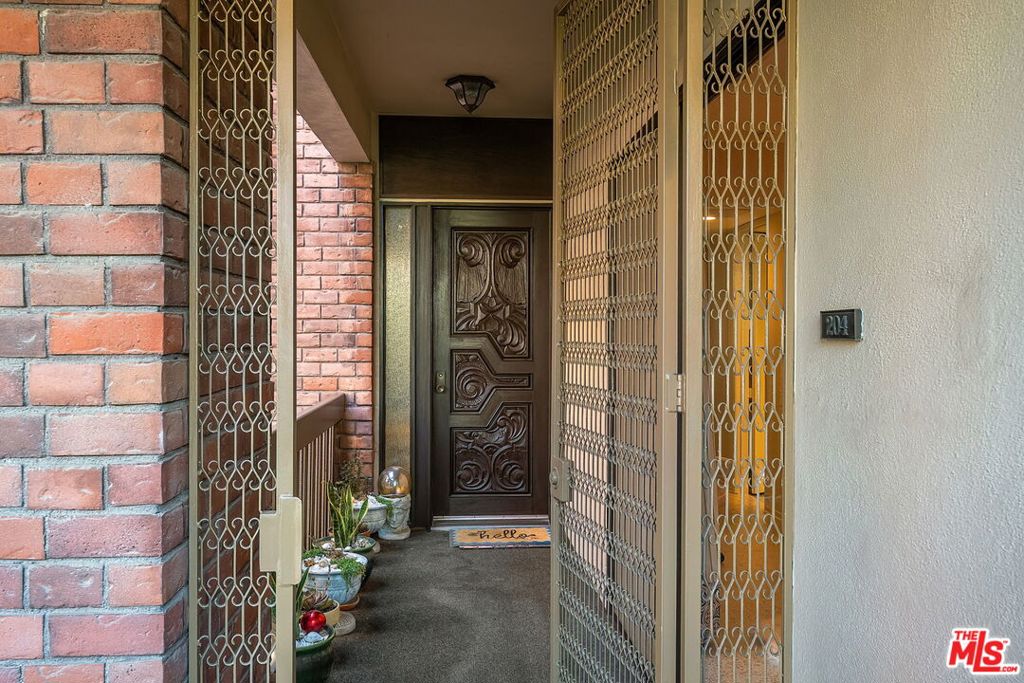 141 S Linden Drive 204