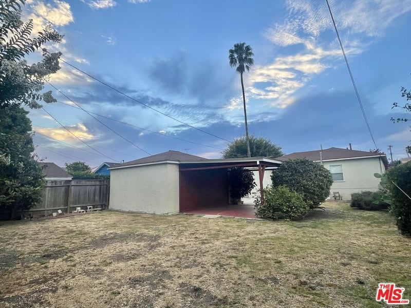 854 Rose Avenue