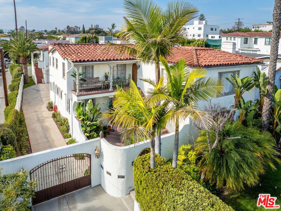 1361 S Tremaine Avenue